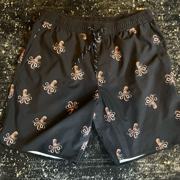 Salty crew swim trunks - Picture 1 of 3
